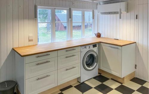 Ljunghult Maison | Nice Home In Lidhult With Kitchen