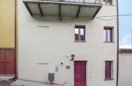 Ollolai Maison | Nice home in Ollolai with WiFi