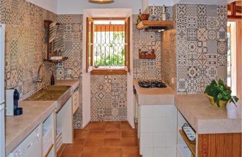 Portol Maison | Nice Home In Pòrtol With Kitchen