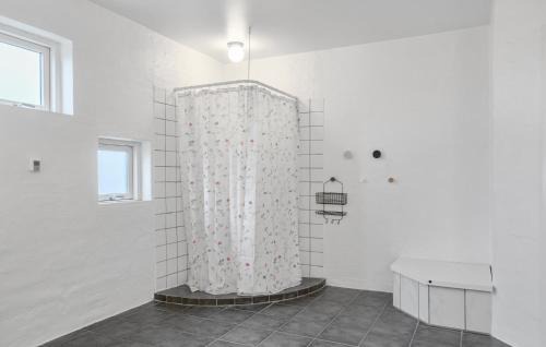 Roslev Maison | Nice Home In Roslev With Kitchen