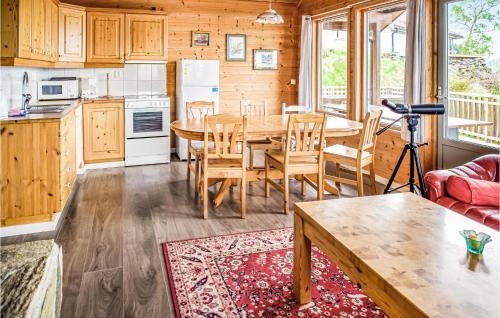 Finnoy Maison | Nice Home In Sjernarøy With Sauna