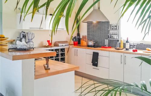 La Roche-Chalais Maison | Nice Home In St-Michel-L'eclusele-
