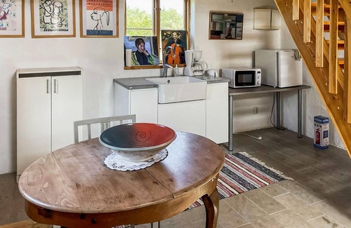 Tingstade Maison | Nice home in Tingstäde with WiFi