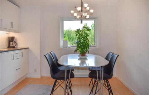 Tyringe Maison | Nice Home In Tyringe With Lake View