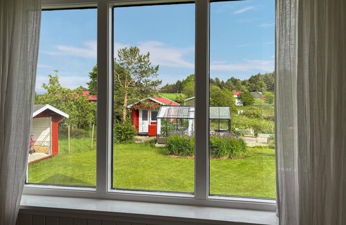 Vestre Amoy Maison | Nice home in vestre åmøy with sauna