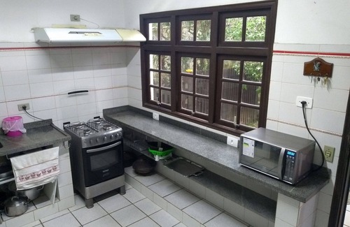 Sao Sebastiao Maison | Camburizinho PROCHE DU PONTE À 100 m de la plage, avec maison, 4 chambres à coucher