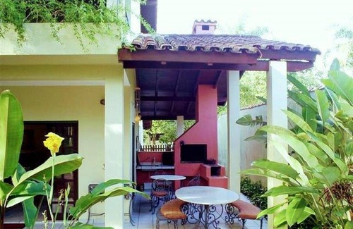 Sao Sebastiao Maison | Camburizinho PROCHE DU PONTE À 100 m de la plage, avec maison, 4 chambres à coucher