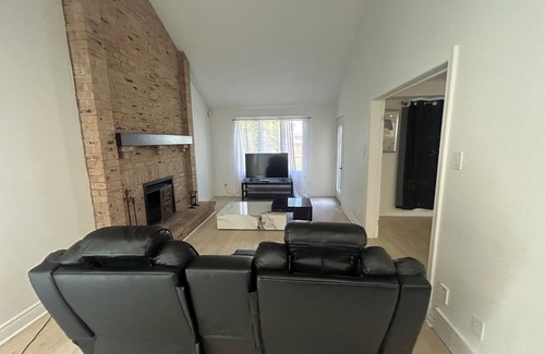 London Maison | Nice house walking distance to western university,3500sq renovation property