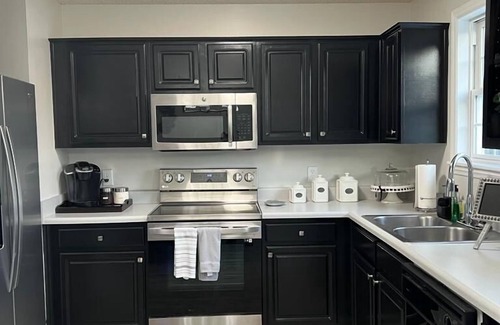 Clayton Maison | Nice house with pool