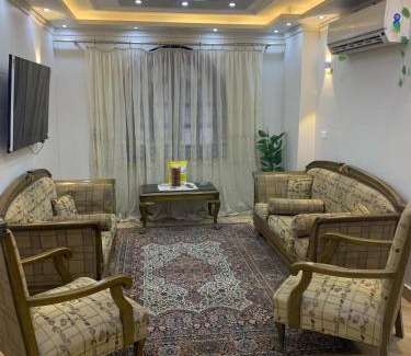 Ar-Raml 1 Maison | Nice luxurious stay modern 2 bedroom flat with 3ACs, 3 Flat screen TVs, Free Wi-Fi large balcony in the heart of Alexandria