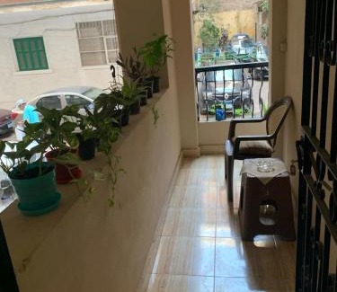 Ar-Raml 1 Maison | Nice luxurious stay modern 2 bedroom flat with 3ACs, 3 Flat screen TVs, Free Wi-Fi large balcony in the heart of Alexandria