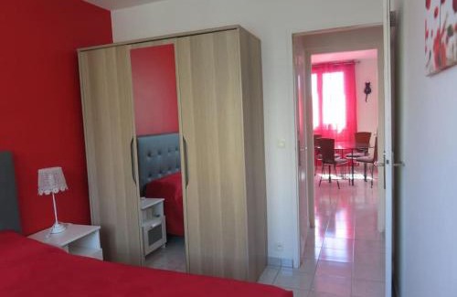 Le Ray Appartement | NICE NORD 2 PIECES CALMES,WIFI,CLIM,BALCON,PARKING