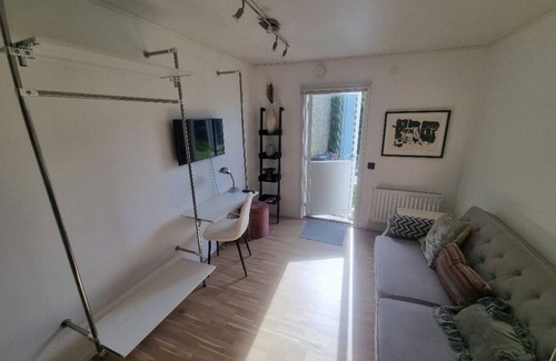 Askim Maison | Nice part of townhouse with patio & near the sea