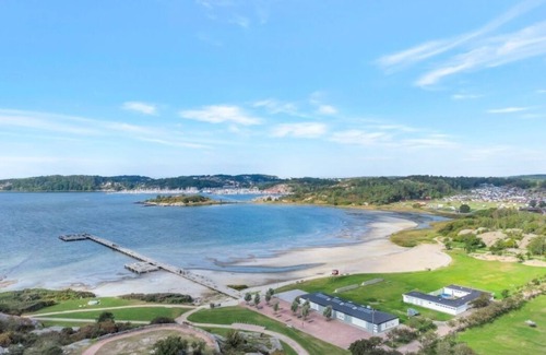 Askim Maison | Nice part of townhouse with patio & near the sea