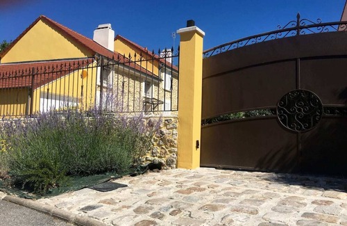 Marolles-en-Brie Maison | Nice renovated studio between Paris and Disneyland