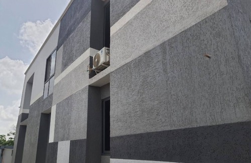 Oyibi Appartement | Nice Rooms Free Wi-Fi & Parking