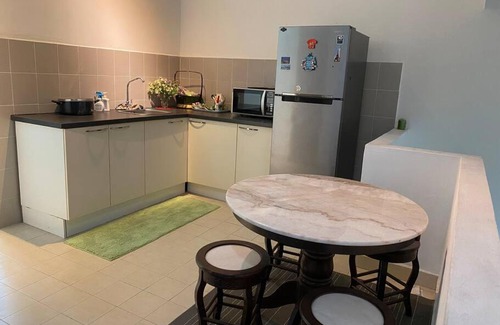 Baru Sikamat Maison | Nice Seremban 2 1/2 storey house with 4 rooms