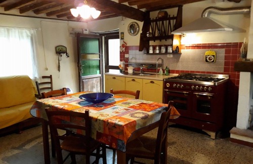 Santa Lucia Maison | Petite maison "rustique" avec jardin et vue imprenable sur la côte Versilia