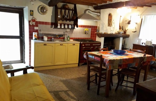 Santa Lucia Maison | Petite maison "rustique" avec jardin et vue imprenable sur la côte Versilia