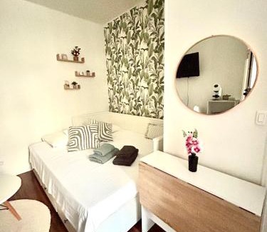 Levallois-Perret Appartement | Nice studio with a terrace