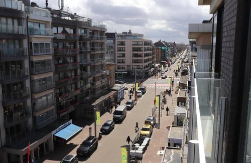 Sint-Idesbald Appartement | Nice studio with lateral sea view right at the beach