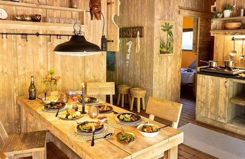 Mol Location De VR | Nice Tent Lodge Near a Lake