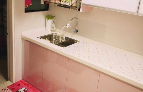 Sekudai Copropriété | Beau thème chez l'habitant avec la couleur rose