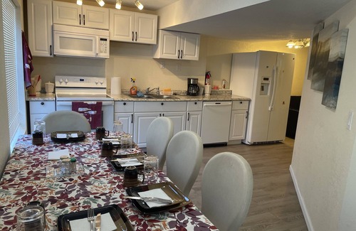 Aurora Maison | belle sortie appartement sous-sol