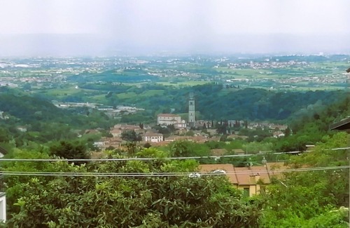 Fregona Appartement | Nico's Nest 5 minutes from Caglieron Caves at the foot of Cansiglio forest