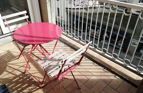 Quartier Chorier-Berriat Appartement | Nicolas III: 2 chambres, parking, balcon, confortable et calme