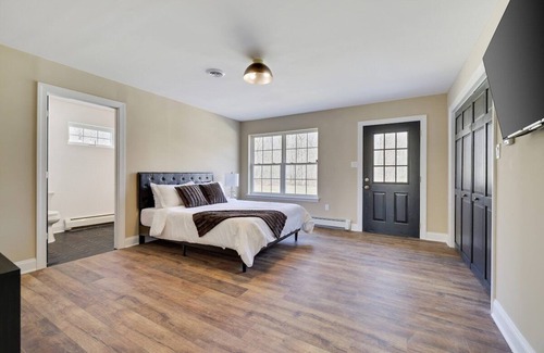Kresgeville Maison | Nicole’s Place PA · Luxe Lrg Pocono House for 18 Hot Tub/Gameroom/Pool