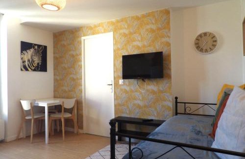 Chelles Appartement | Nid Douillet au Bord du Canal #D