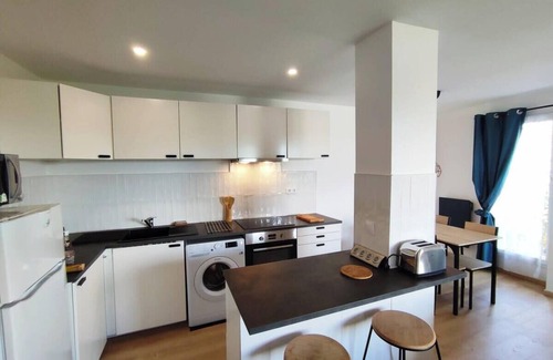 Torcy Appartement | Night in the Heart of Torcy