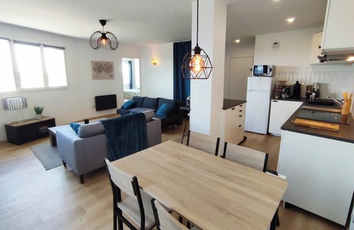 Torcy Appartement | Night in the Heart of Torcy