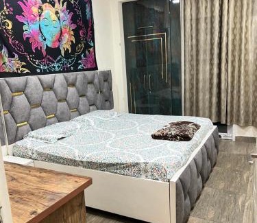 Greater Noida Appartement | Night View Apartment