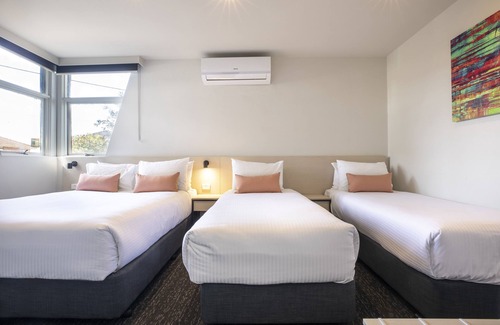Sunshine West Hôtel | Nightcap at Glengala Hotel