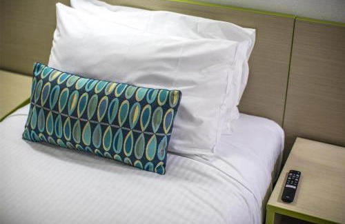 Airport West Hôtel | Nightcap at Skyways Hotel