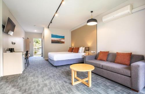 Mount Evelyn Hôtel | Nightcap at York on Lilydale