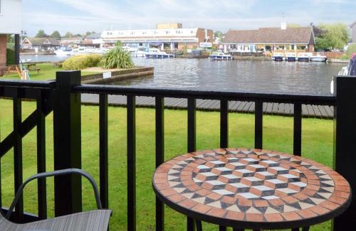 Wroxham Maison | Nightingale