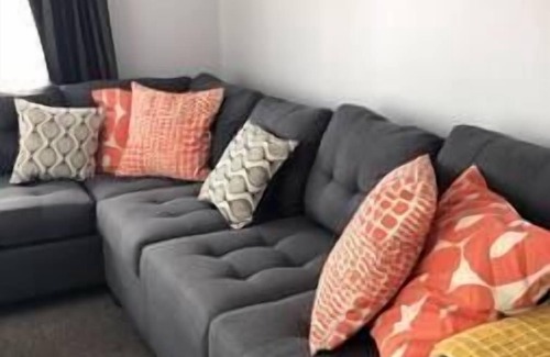 Matamata Maison | Nights on Broadway - 3 bedroom House in beautiful Matamata. Full amenities.