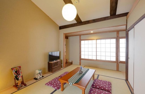 Nishijin Villa | Nijo Castle, Kinkakuji.etc 西陣・京町家の宿「三石」
