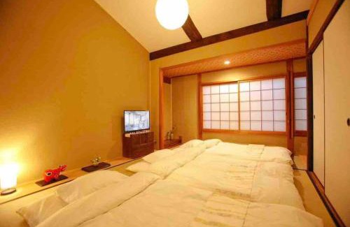 Nishijin Villa | Nijo Castle, Kinkakuji.etc 西陣・京町家の宿「三石」