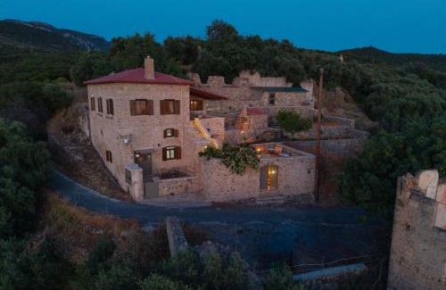 Kalamata Appartement | Niki's Tower - Stone Gems by the Sea