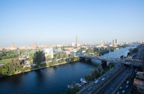 Al Duqqi Hôtel | Nile Guardian Hotel