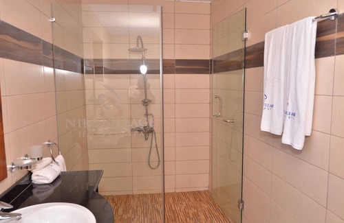 Jinja Hôtel | Nile Village Hotel