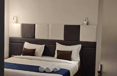 Noida Hôtel | Nimantrana