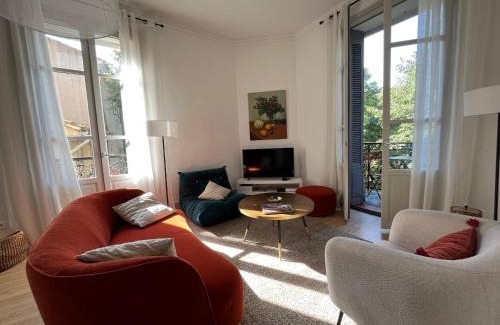 Nimes City Centre Appartement | Nimes , appartement rénové dans immeuble classé.