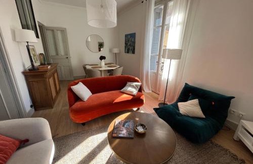 Nimes City Centre Appartement | Nimes , appartement rénové dans immeuble classé.