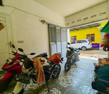 Asrikaton Maison | Nina Guest House UIN Malang