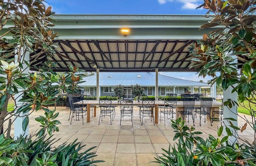 Lovedale Maison | Nine Hunters - Your very own resort